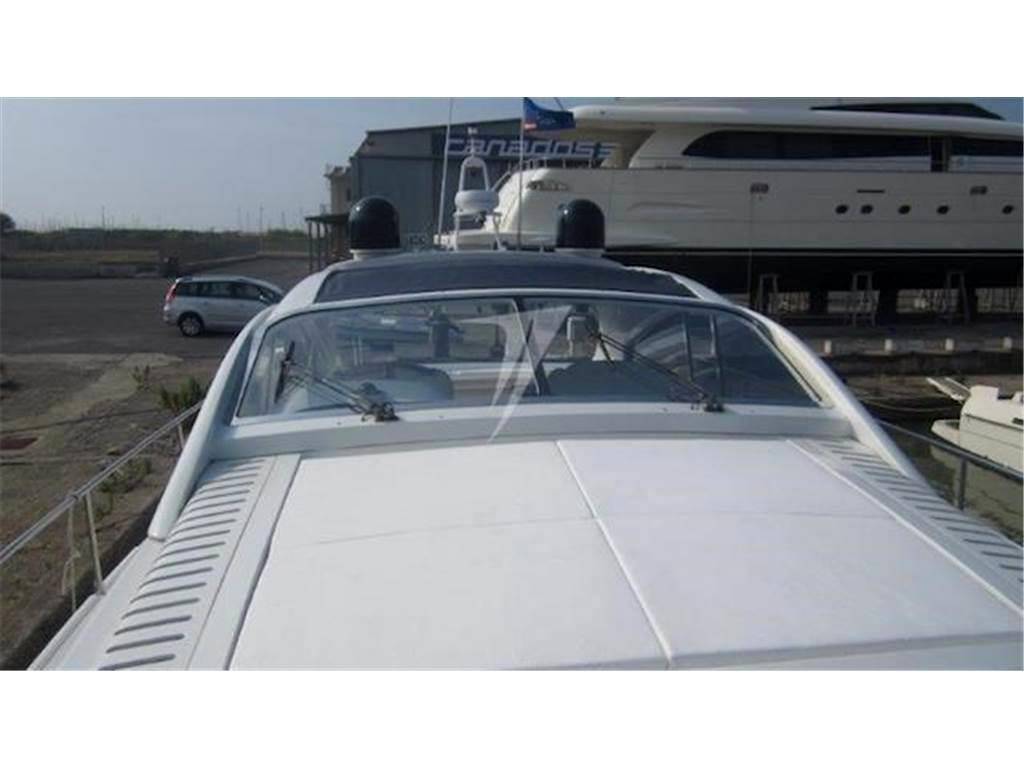 Pershing 65'