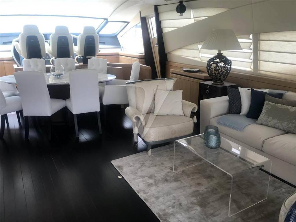 Pershing 90
