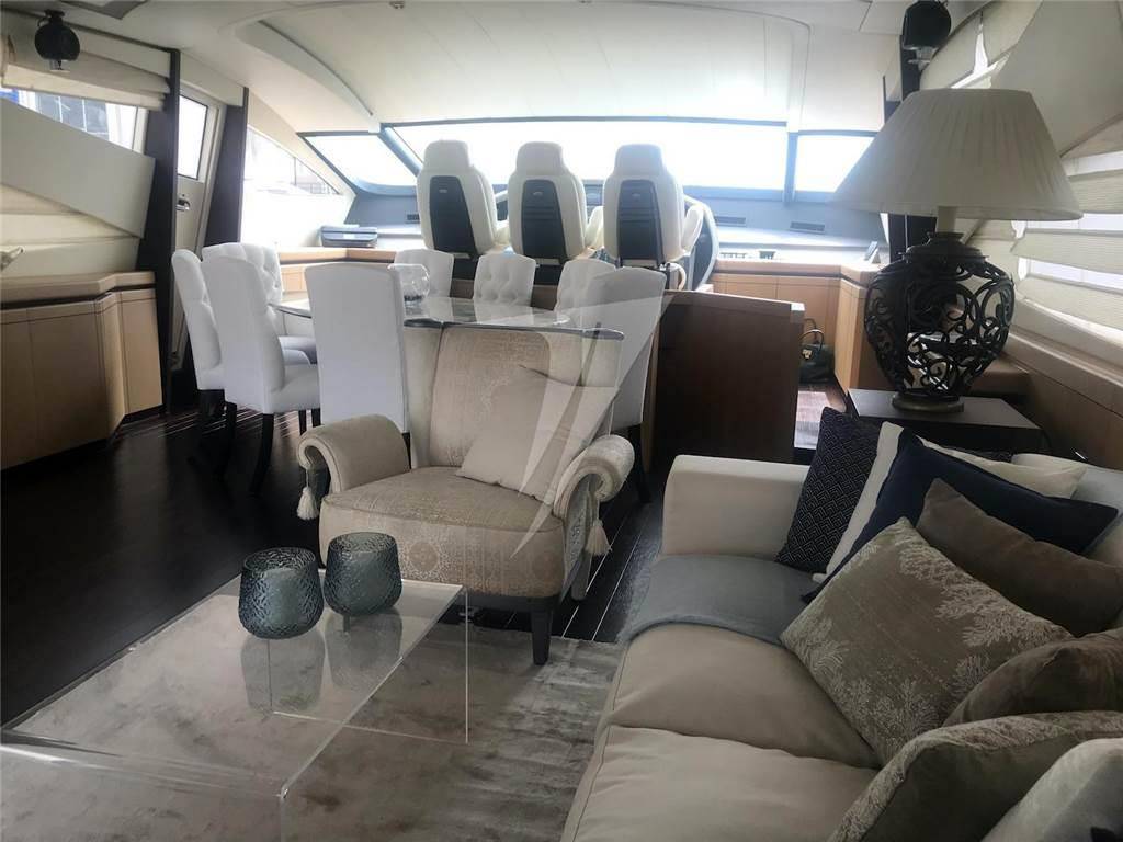 Pershing 90