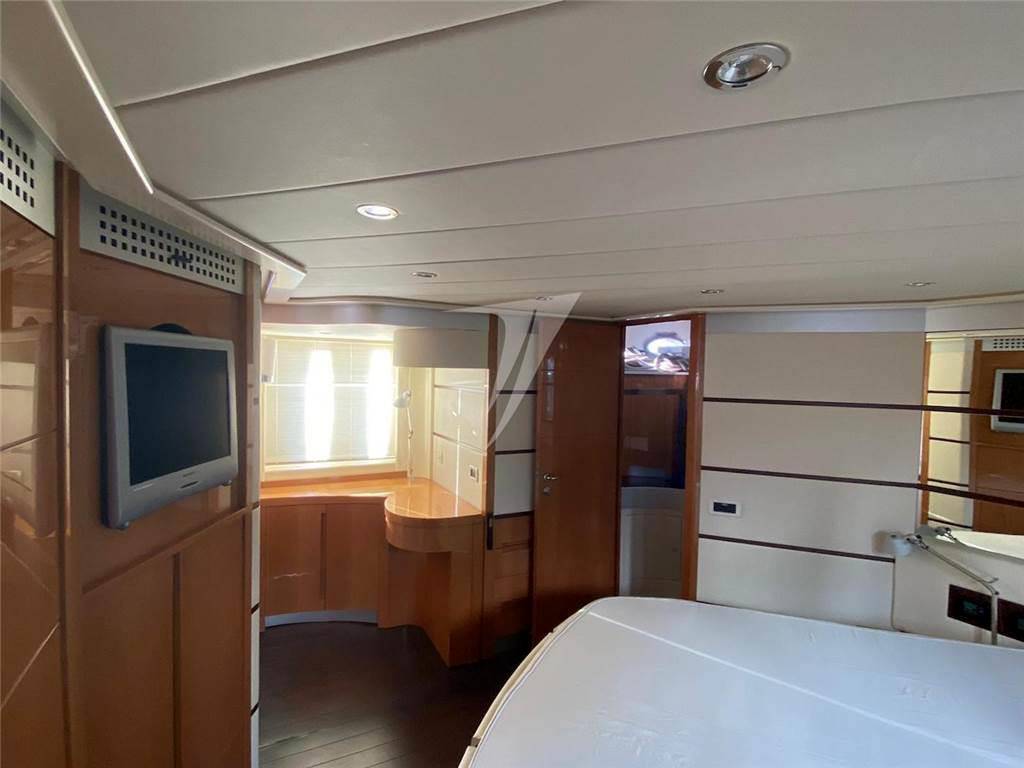 Pershing 62