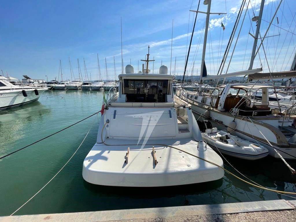 Master yacht 52