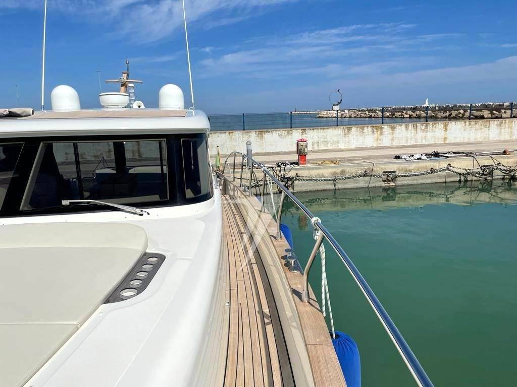 Master yacht 52