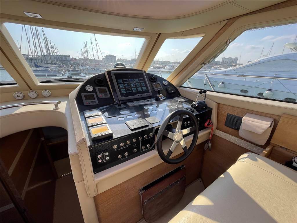 Master yacht 52