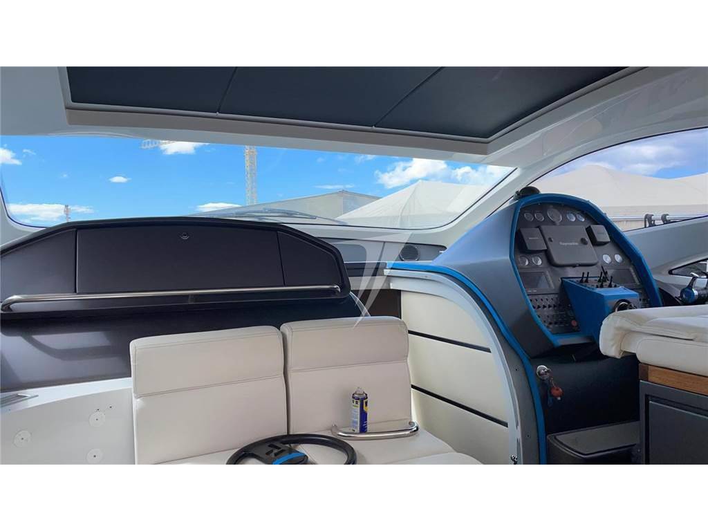 Pershing 50'