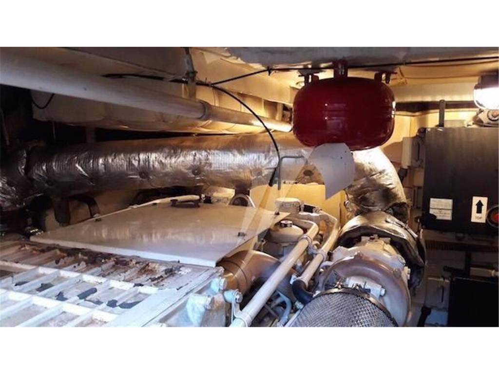 Pershing 50'