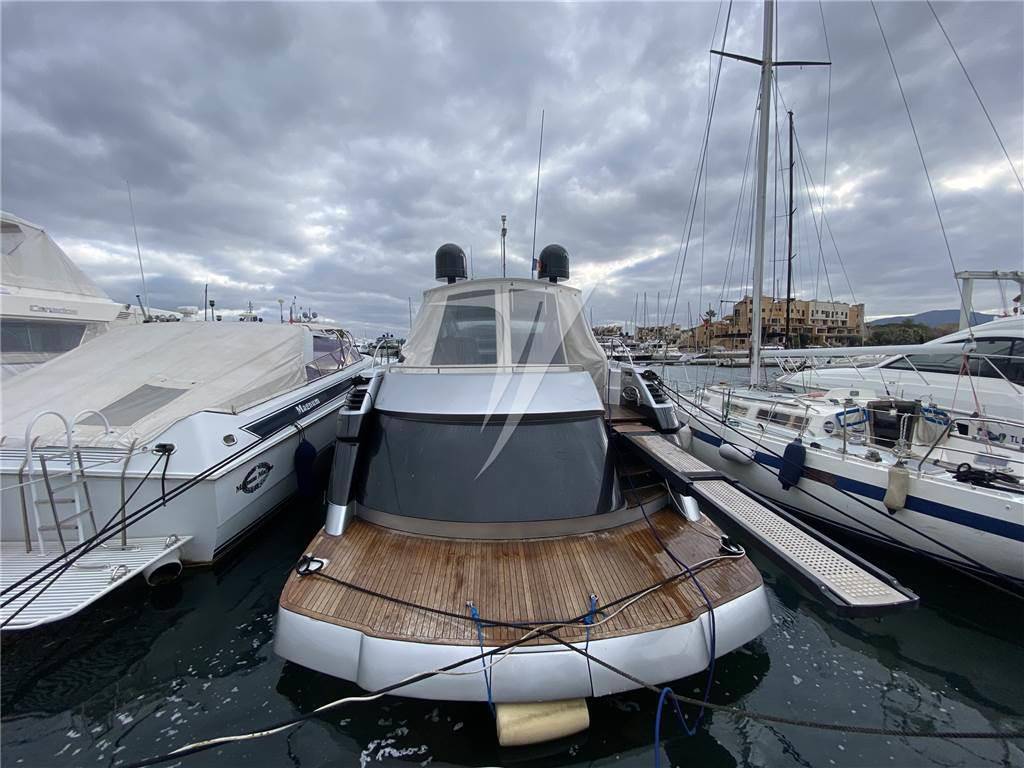 Pershing 56'