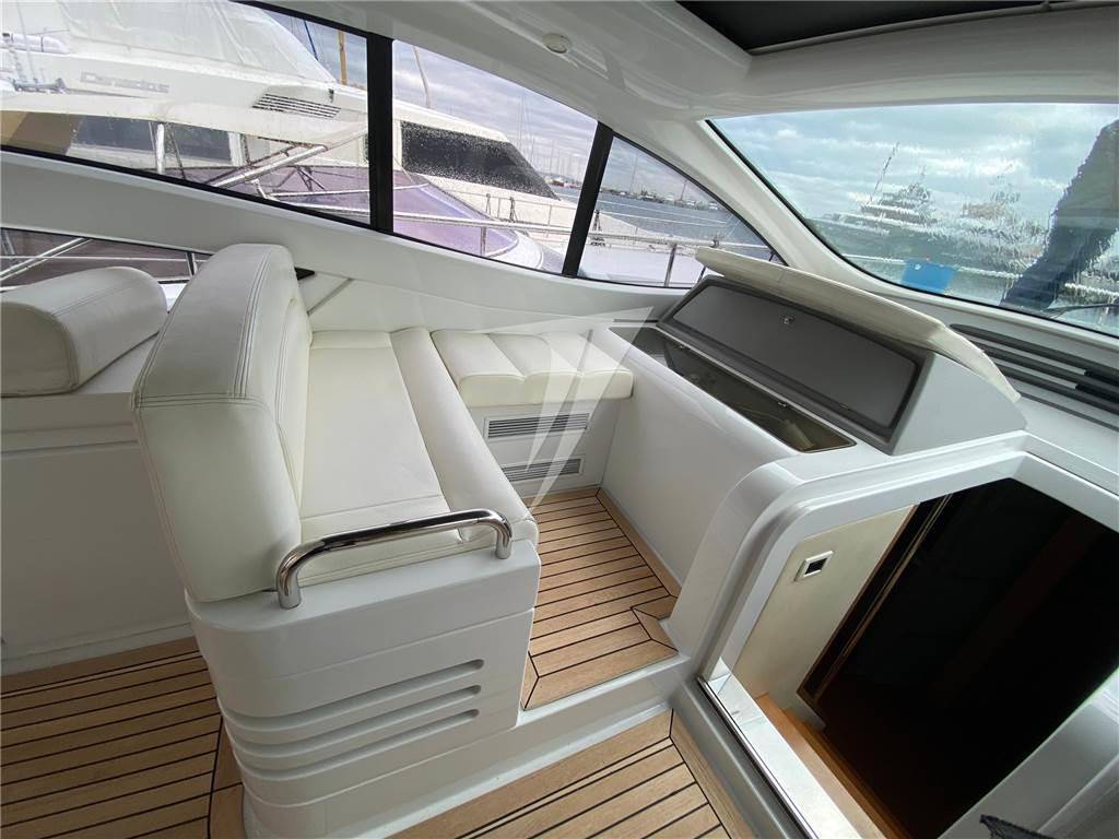 Pershing 56'