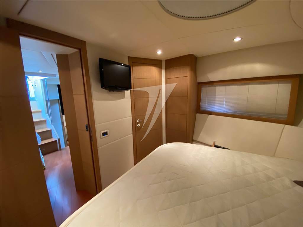 Pershing 56'