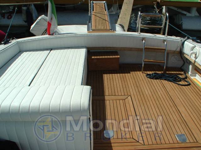 Tornado 38 flush deck