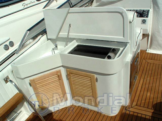 Tornado 38 flush deck