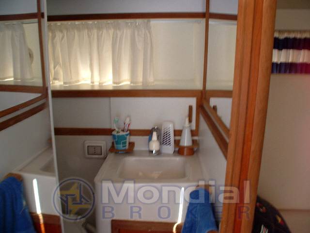 Tornado 38 flush deck