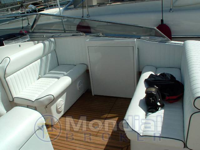 Tornado 38 flush deck