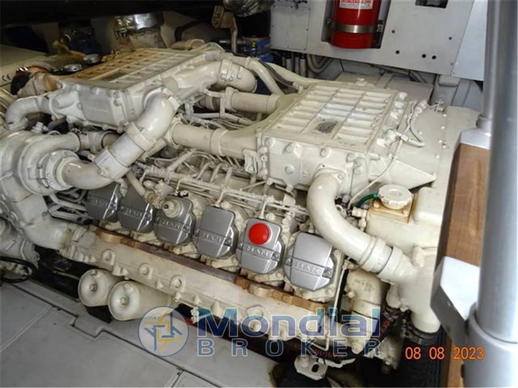 Azimut 62