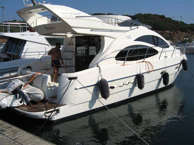 Azimut 42