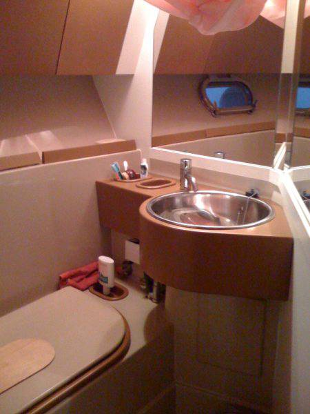 Ferretti 38 roadster