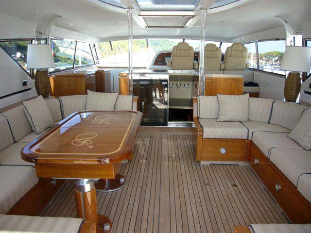 Overmarine Mangusta 80 ht