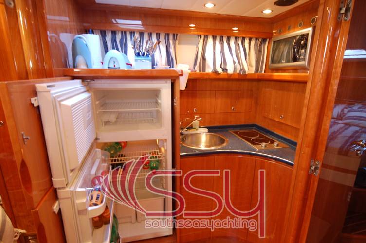 Cayman yachts Cayman 43 wa hard top