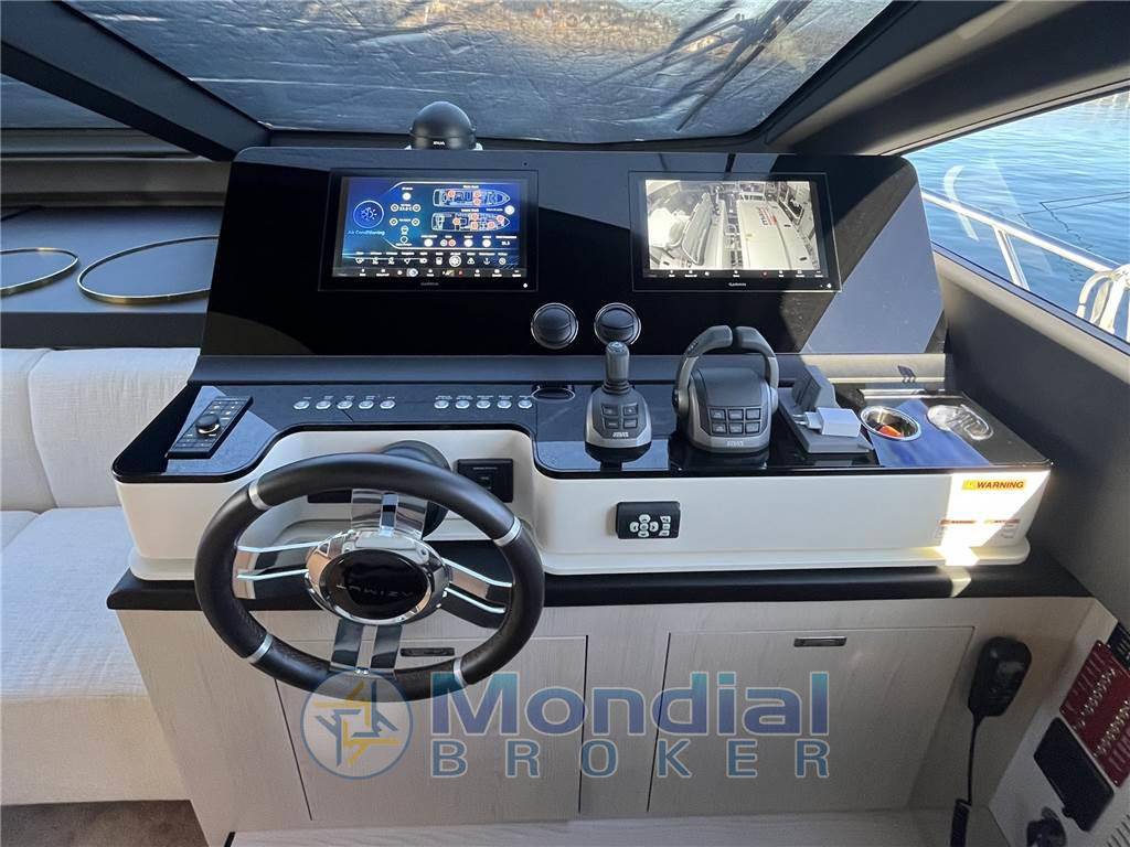 Azimut 78 fly