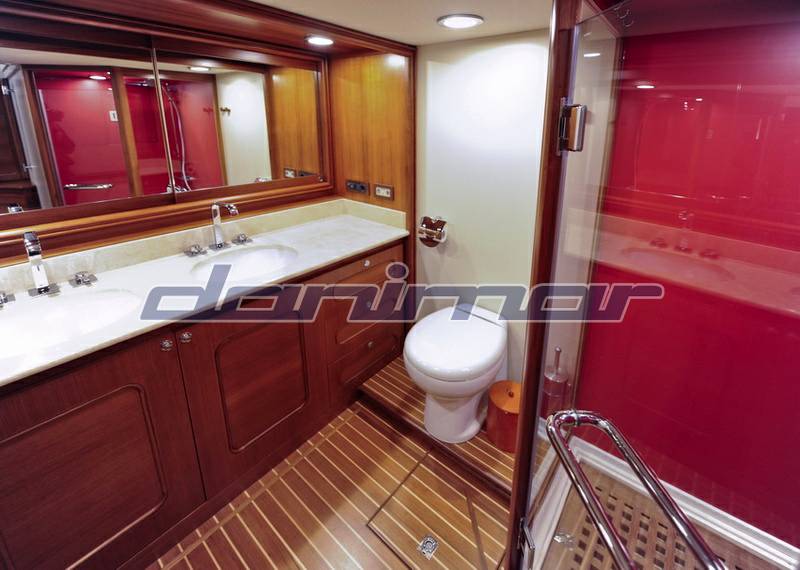 Grand banks 76