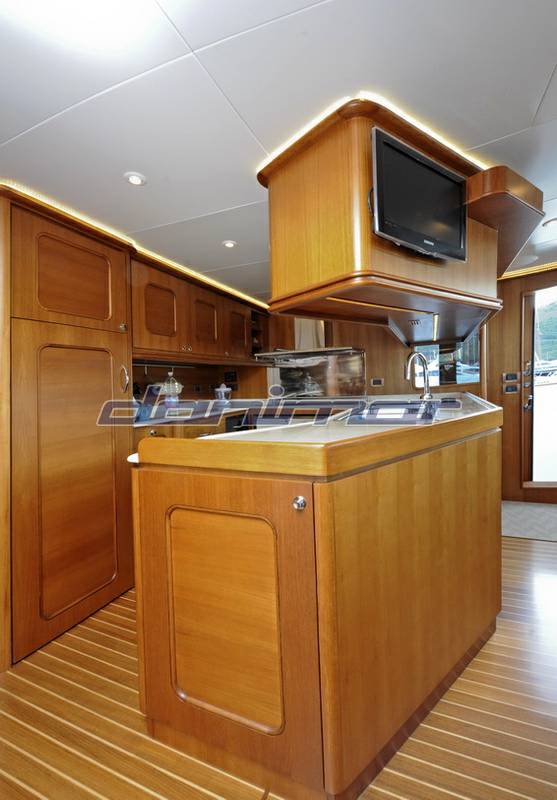 Grand banks 76