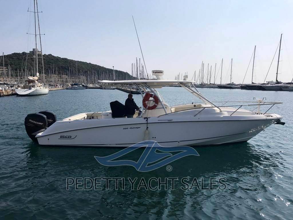 Boston whaler 32 cuddy