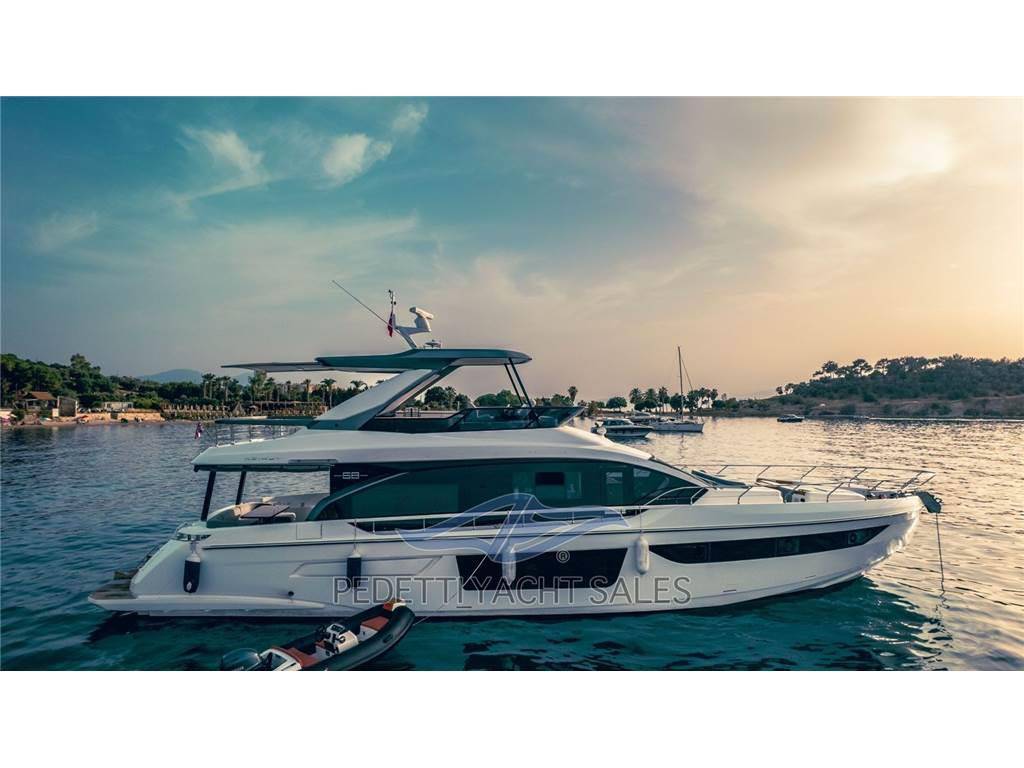 Azimut 68 flybridge my 2021