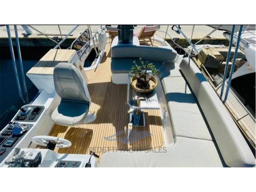 Azimut Magellano 53