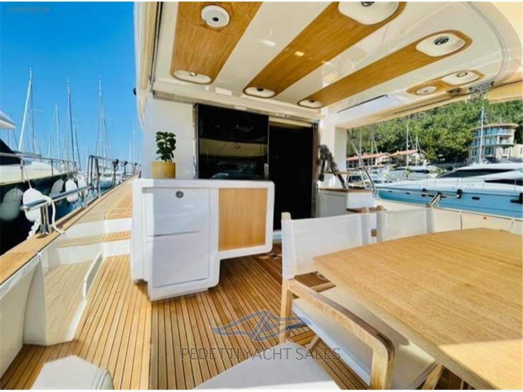 Azimut Magellano 53
