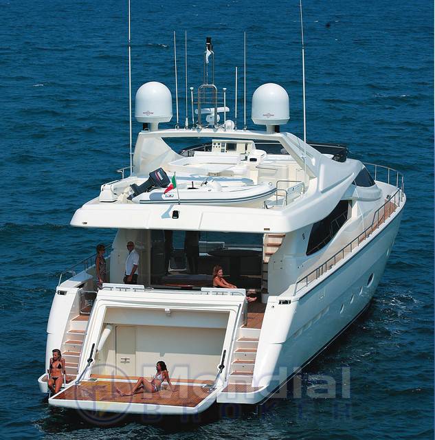 Ferretti 881 hard top