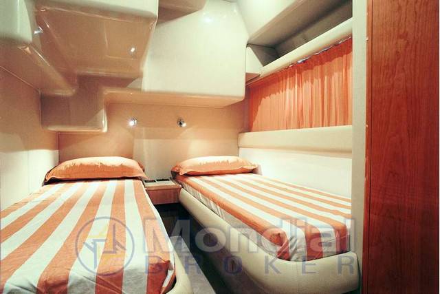 Ferretti 430