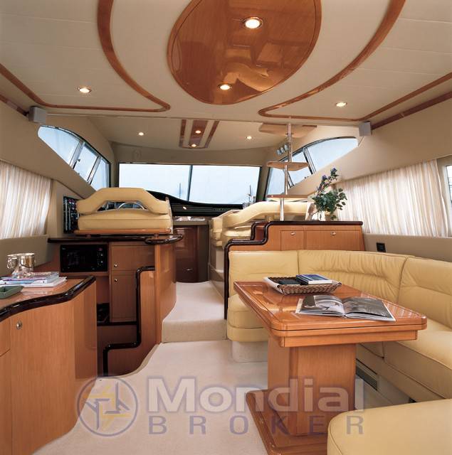 Ferretti 530
