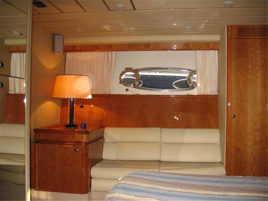 Ferretti 680