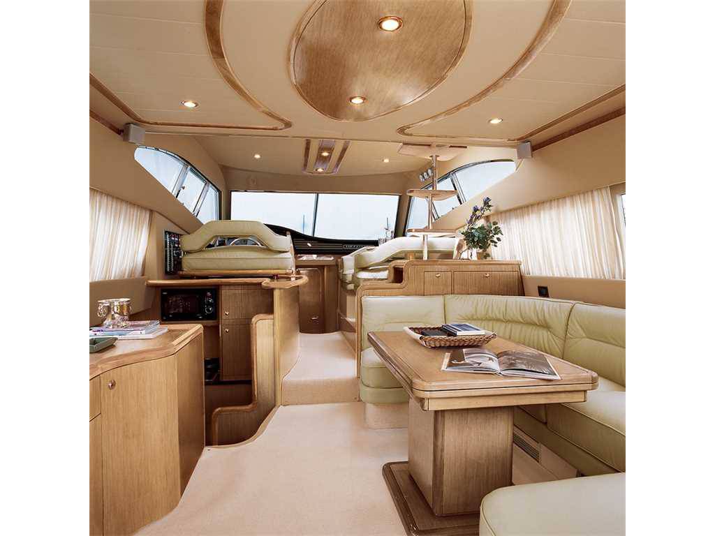 Ferretti 530