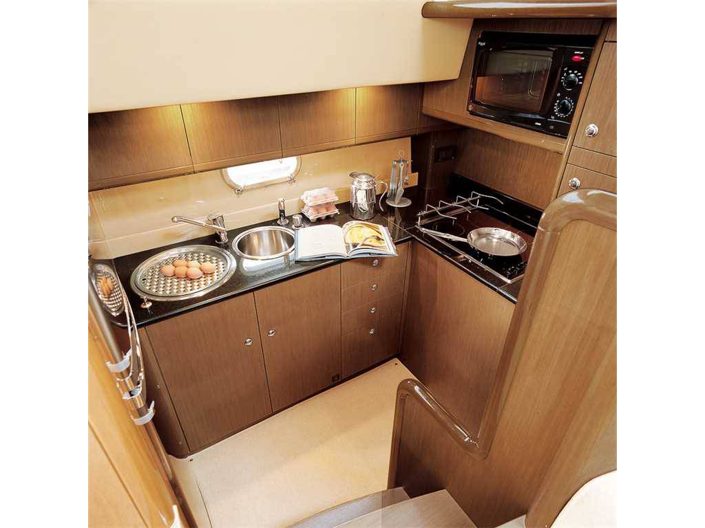 Ferretti 530