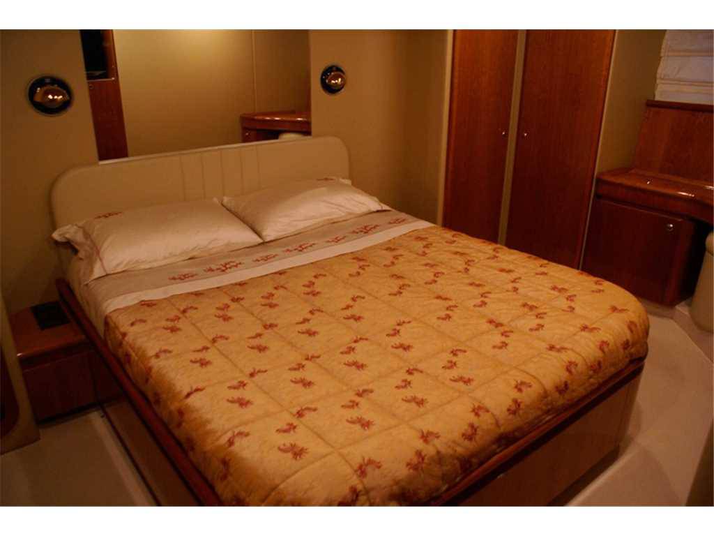 Ferretti 680