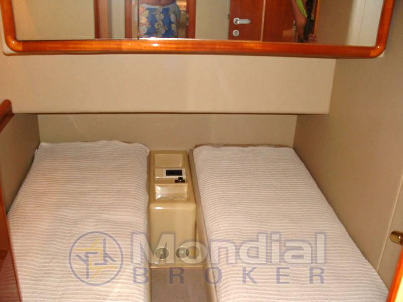 Ferretti 165 fly