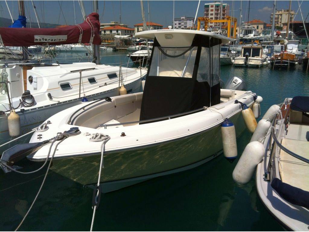 Robalo R 260 cc