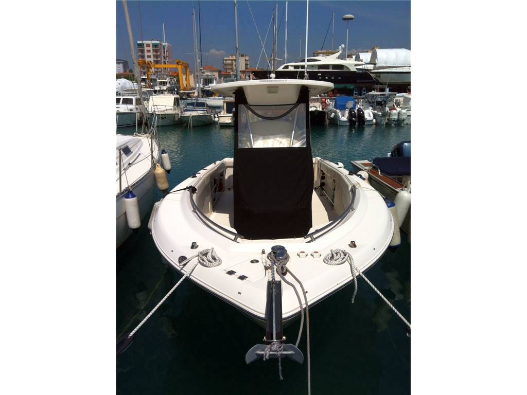 Robalo R 260 cc