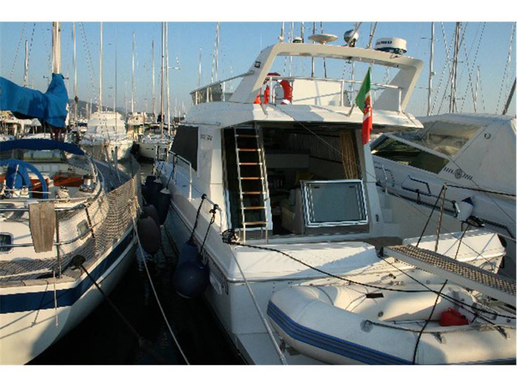 Ferretti 39 fly