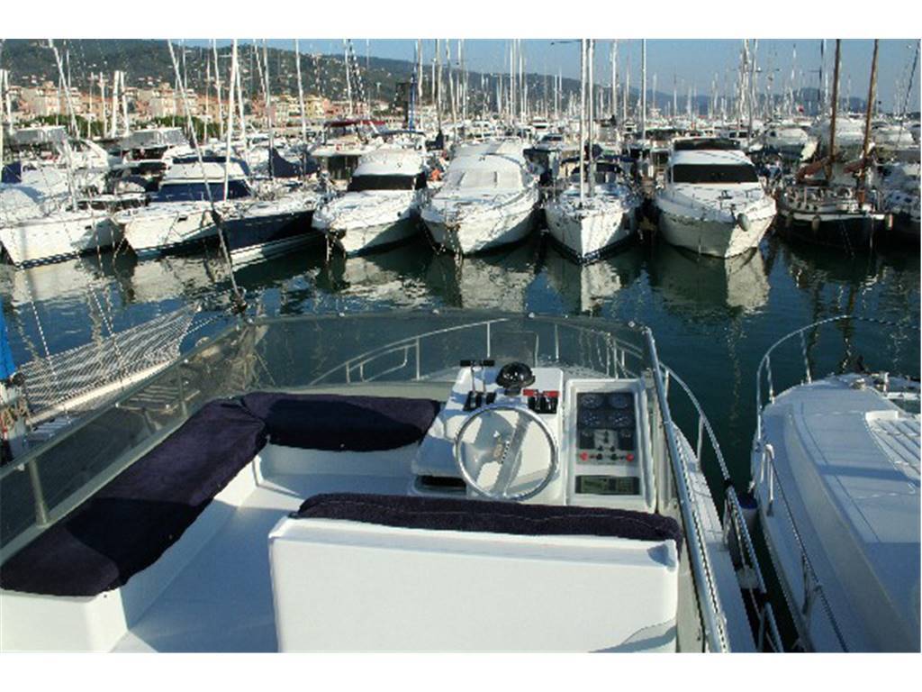 Ferretti 39 fly