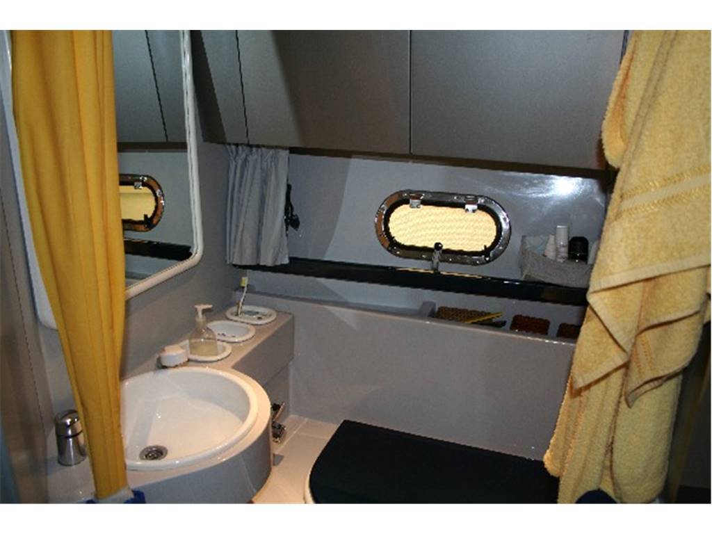 Ferretti 39 fly
