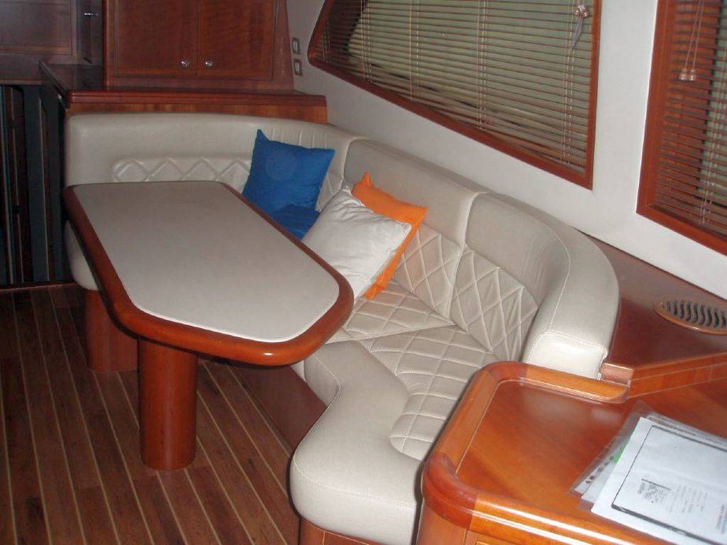 Bertram yachts Bertram 570 convertible