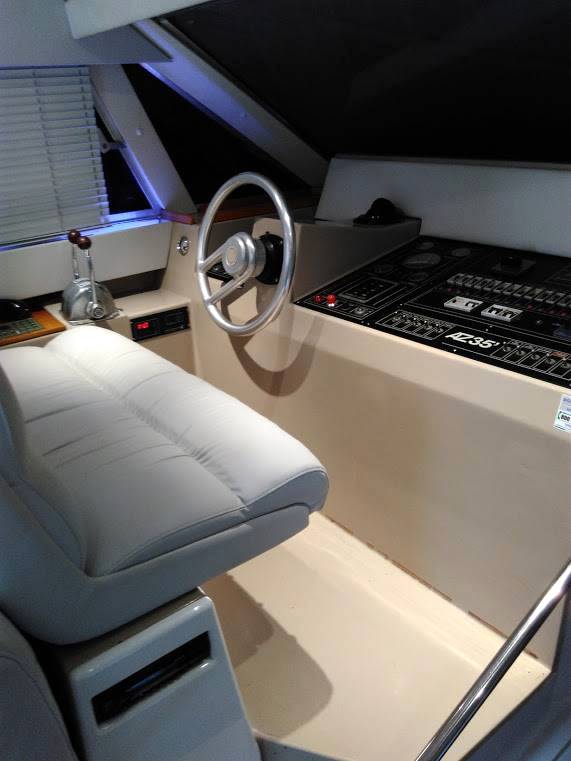 Azimut 35 fly