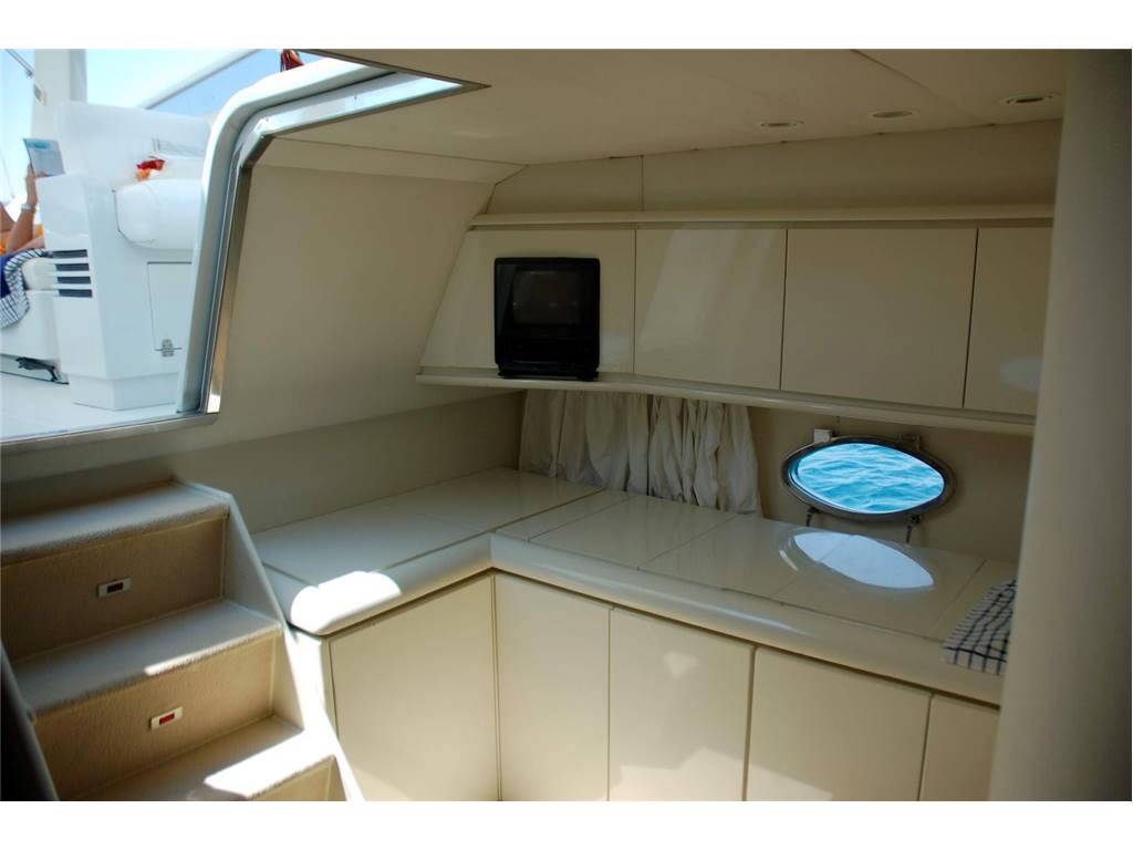 Pershing 40