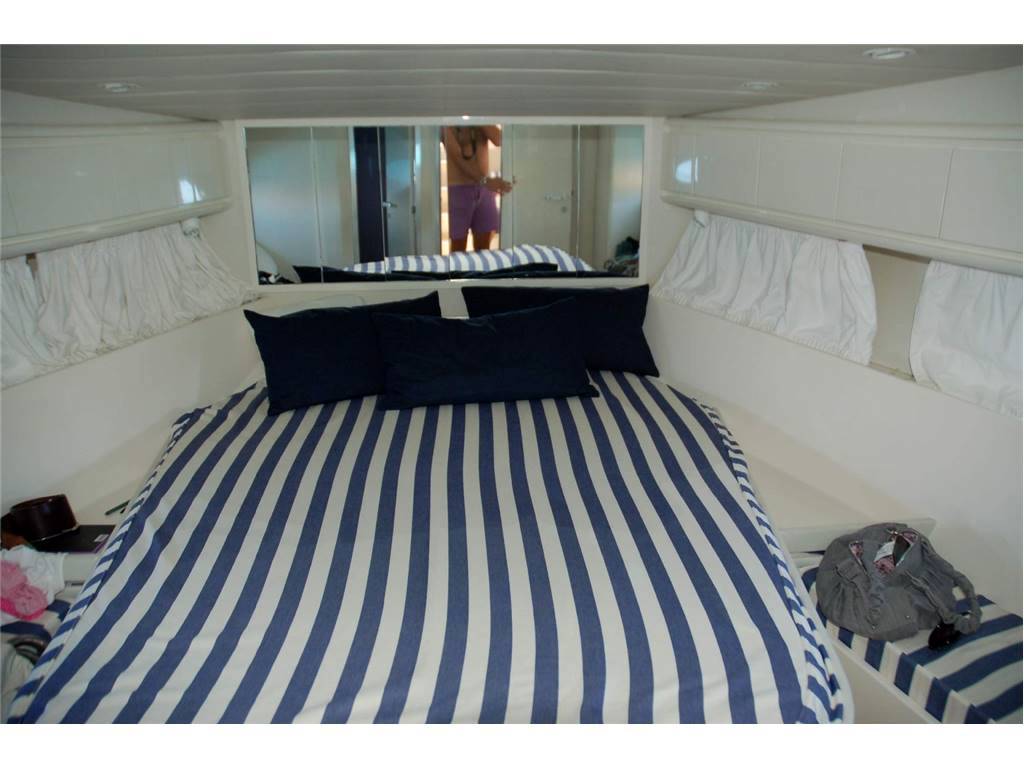 Pershing 40