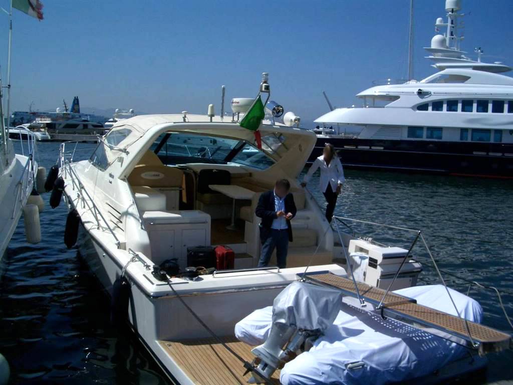 Uniesse 48 open