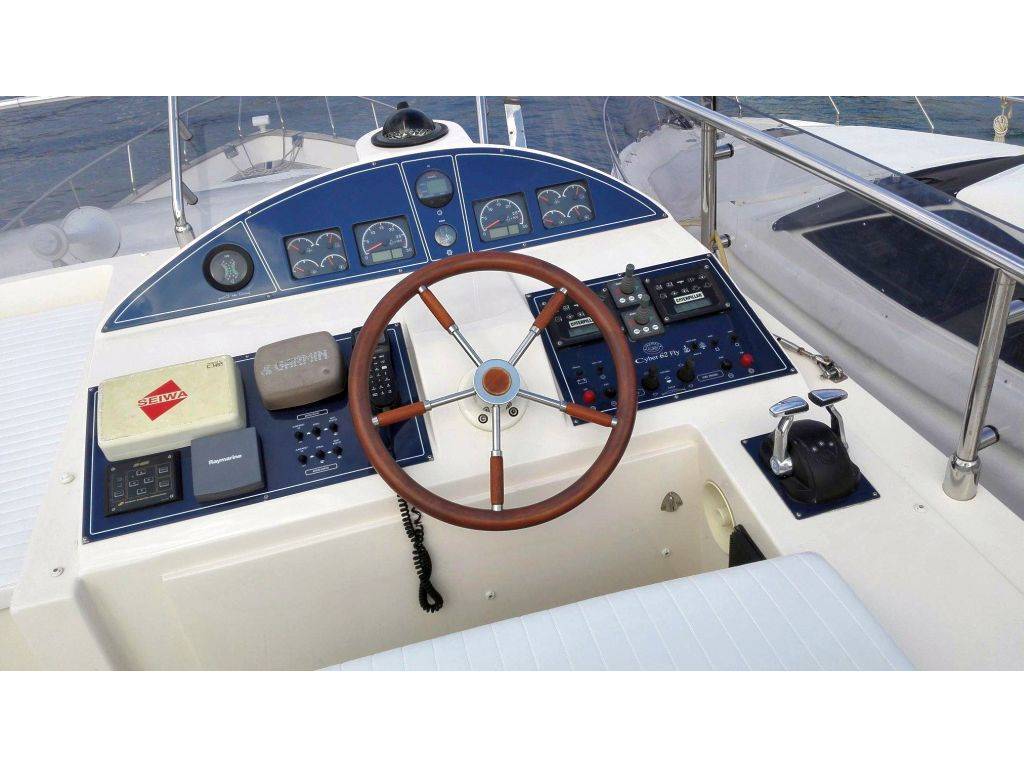 Cayman yacht 62 ciber