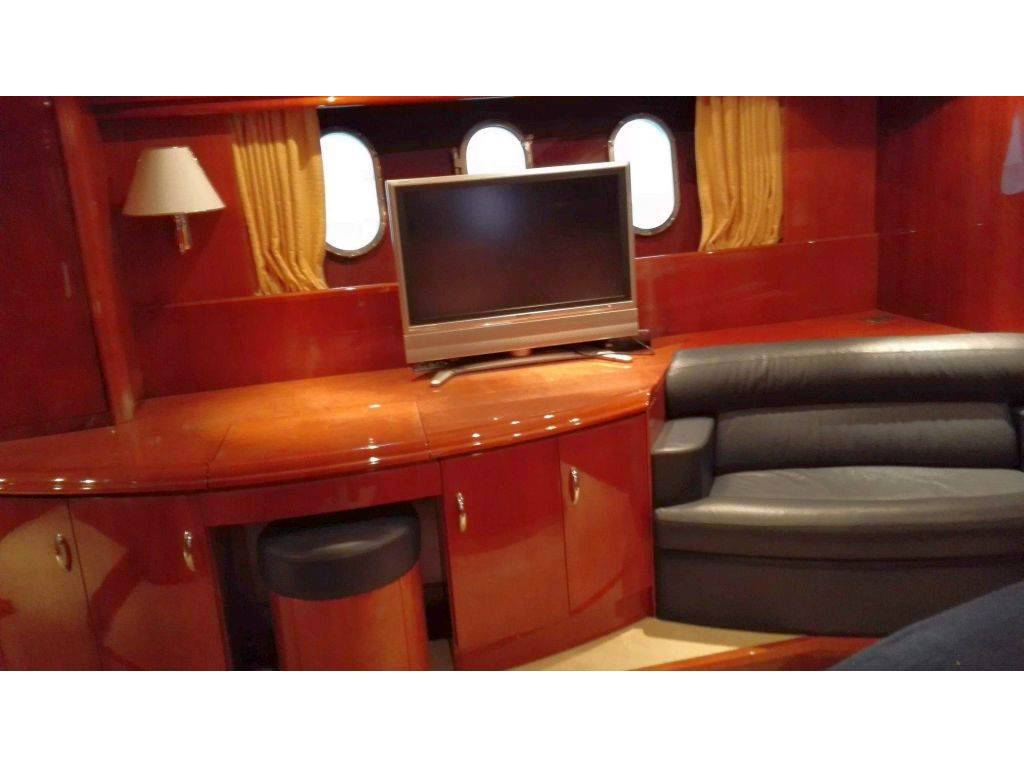 Cayman yacht 62 ciber