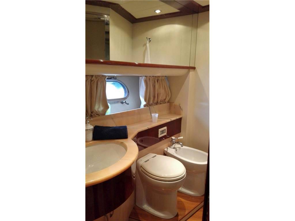 Cayman yacht 62 ciber