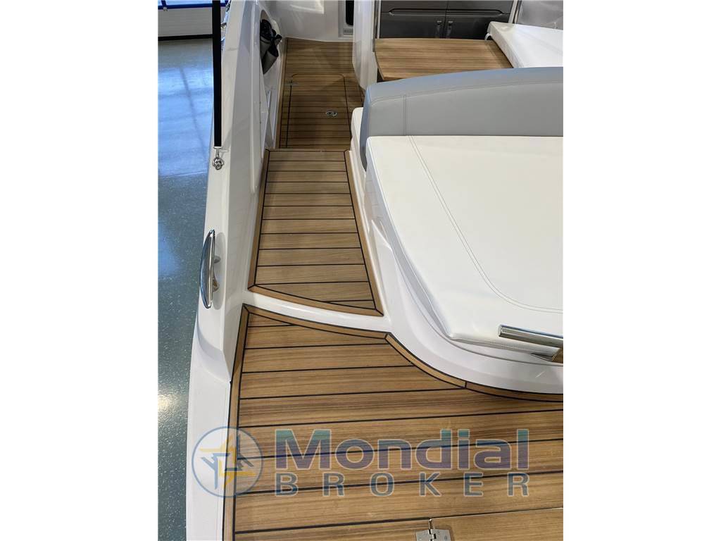 Sessa marine Key largo 27 inboard